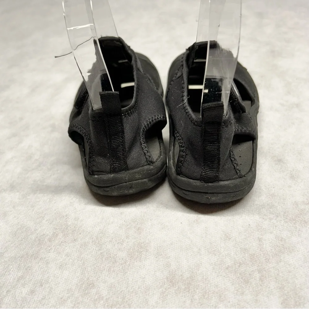 Old Navy Black Water Shoes‎ Slip-On Design